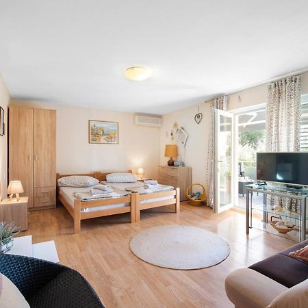 Apartments Nena โบรดาริตซา ภายนอก รูปภาพ