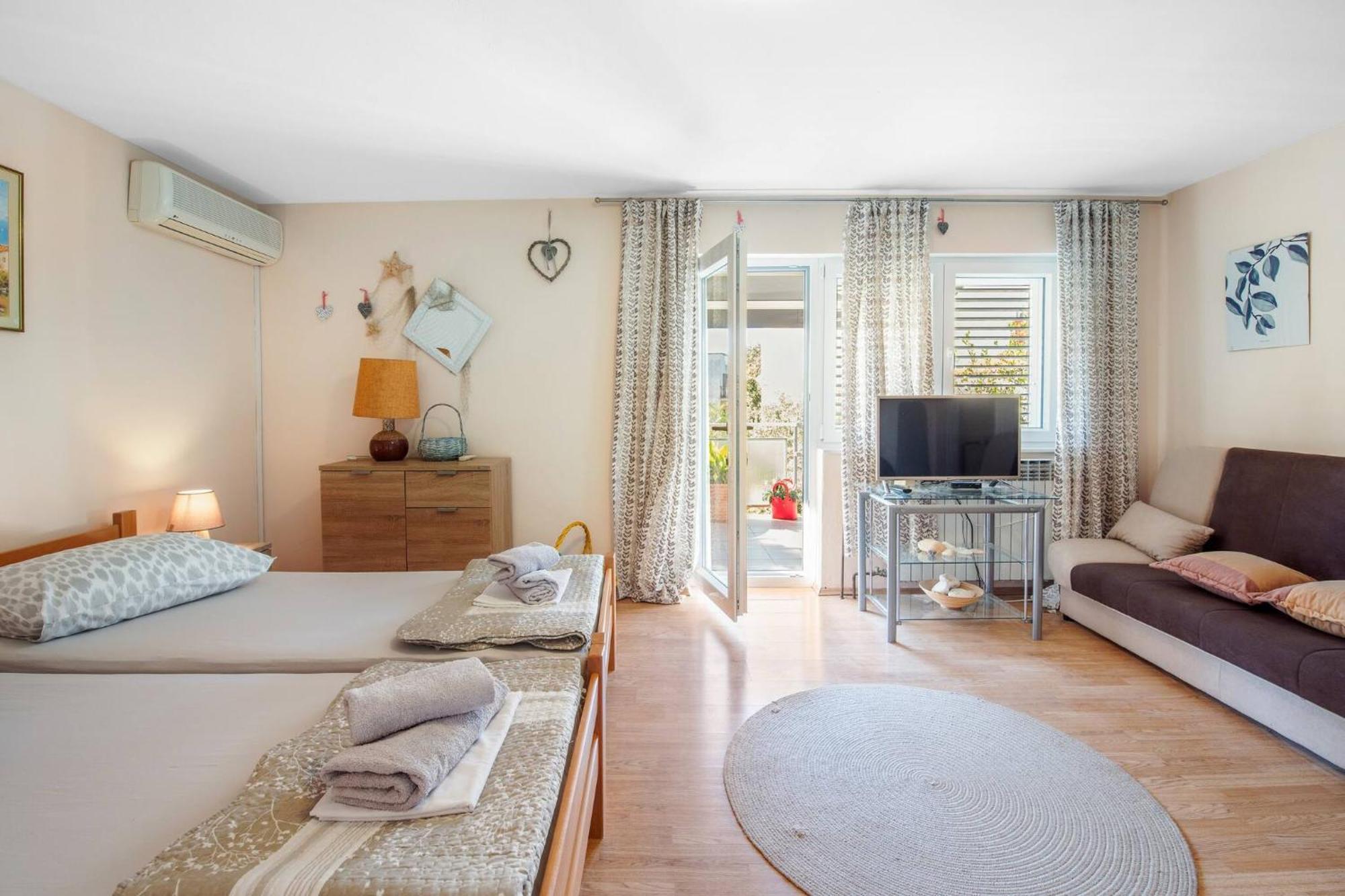 Apartments Nena โบรดาริตซา ภายนอก รูปภาพ